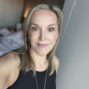 Meet your Posher, Liz